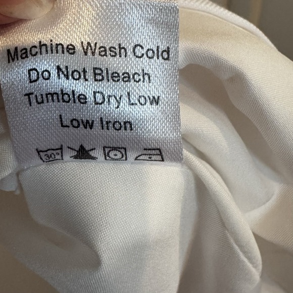 Tuckernuck Women's Sleeveless Dress White With Detailed Buttons Silk Blend SX - Picture 11 of 11